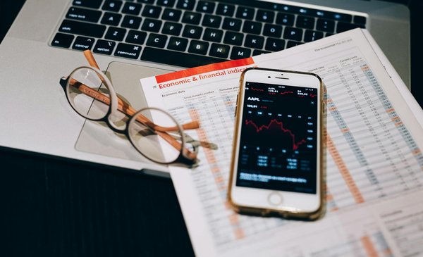 Décryptez le vocabulaire trading pour réussir en bourse